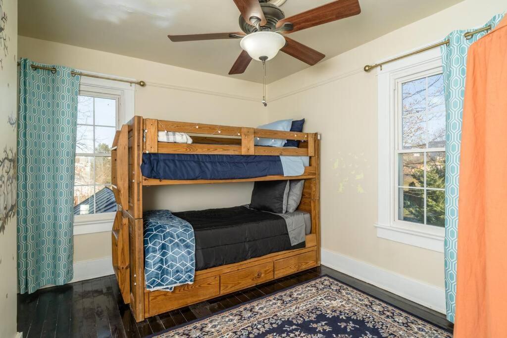 Dog And Family Friendly 4Br W Wifi And Fenced Yard By Zen Living Short Term Rental Luray Exterior photo